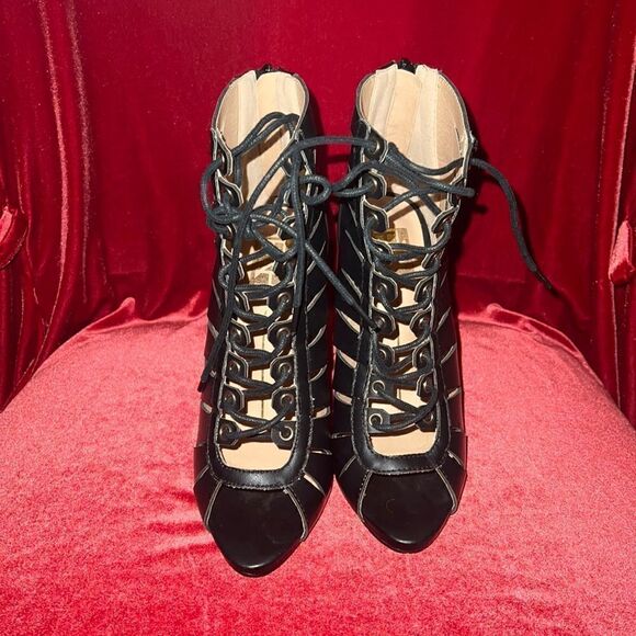 FRH lace up high heels - Picture 1 of 5